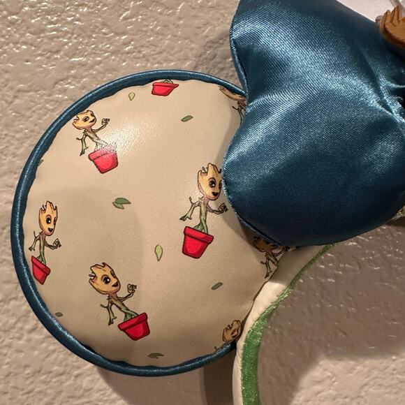 NWT Disney Parks Marvel Baby Groot in Pot Minnie Mouse Ears